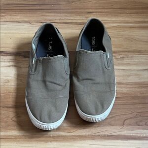 Toms Green Loafers Slip-Ons with Elastic Panels